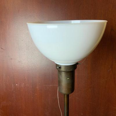 Lot 102 | Floor Lamp with Shade