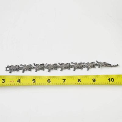 BEAUTIFUL PEWTER FROG CHAIN BRACELET