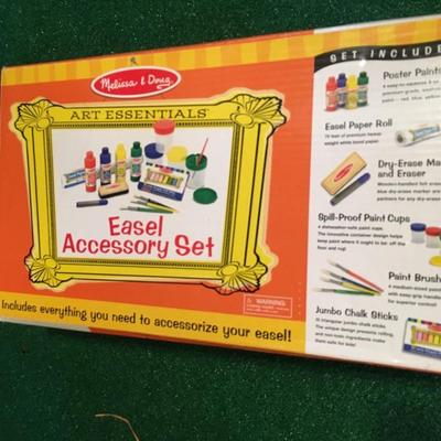 Melissa and Doug easel accessory set
