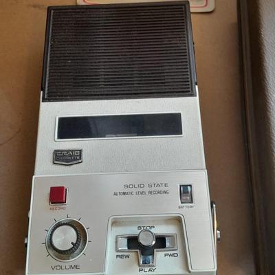 Vintage working CRAIG Portable Cassette Player 2603 JAPAN with tapes and protective case