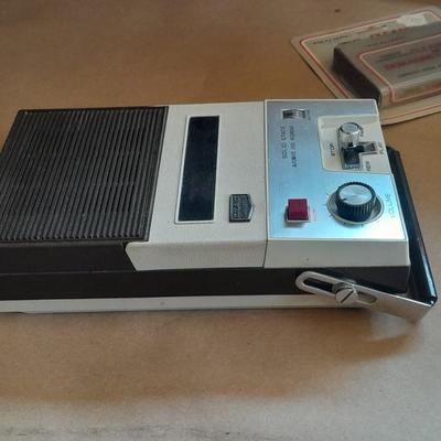 Vintage working CRAIG Portable Cassette Player 2603 JAPAN with tapes and protective case