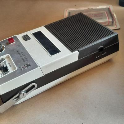 Vintage working CRAIG Portable Cassette Player 2603 JAPAN with tapes and protective case