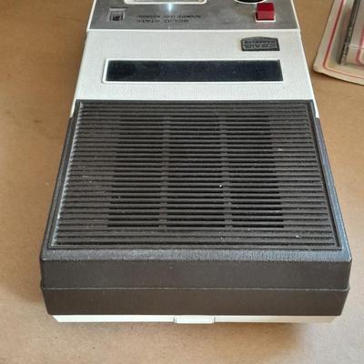 Vintage working CRAIG Portable Cassette Player 2603 JAPAN with tapes and protective case