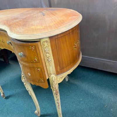 Lot 103 | Kidney Writing Desk