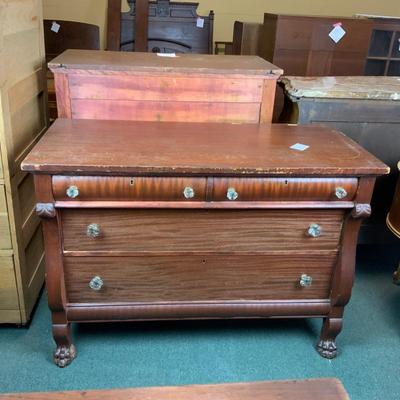 Lot 104 | Mahogany Dresser