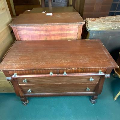 Lot 104 | Mahogany Dresser