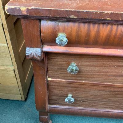 Lot 104 | Mahogany Dresser
