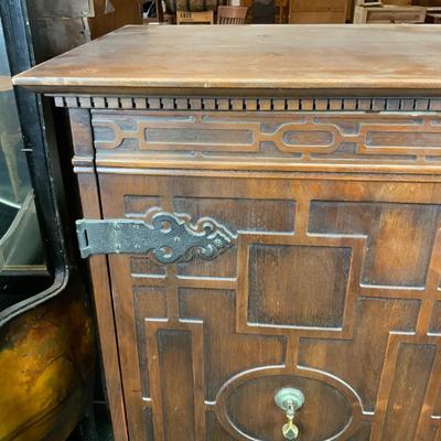 Lot 106 | Electrola Radio Cabinet