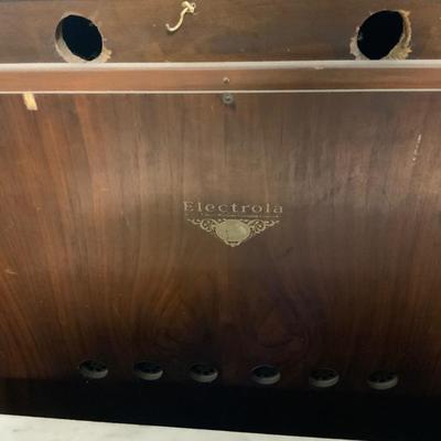 Lot 106 | Electrola Radio Cabinet