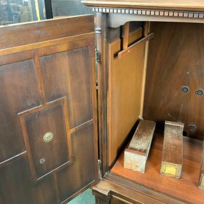 Lot 106 | Electrola Radio Cabinet