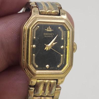 BEAUTIFUL SEIKO #372618 GOLD TONED WOMANS WRIST WATCH
