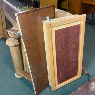 Lot 109 | Disassembled Store Countertop.