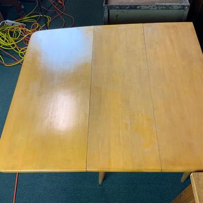 Lot 110 | Mid-Century Haywood Wakefield Drop-Leaf Table