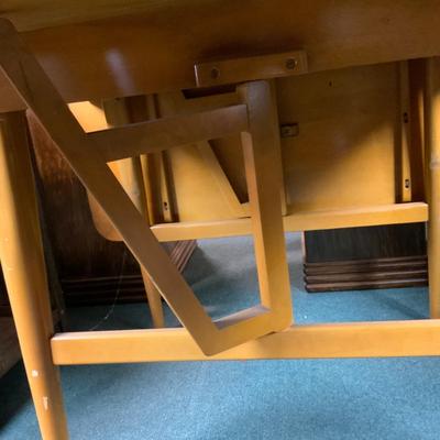 Lot 110 | Mid-Century Haywood Wakefield Drop-Leaf Table