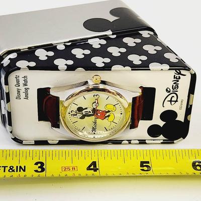 NEW DISNEY BROWN LEATHER LARGE FACE MICKEY MOUSE WATCH W/ ORIGINAL PACKAGING