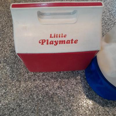 Perfect setup for a day on the river! Cooler, Bag, and a hat!