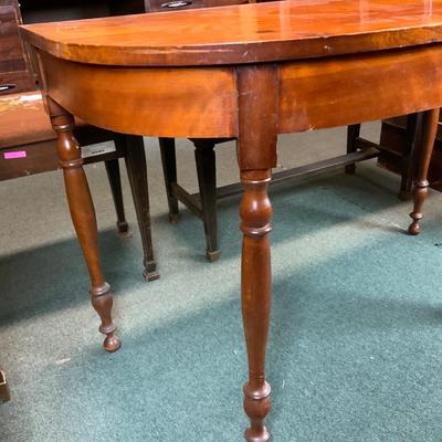 Lot 113 | Half-Moon Table