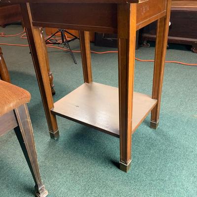 Lot 114 | Small Square Accent Table