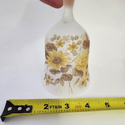 VIKING FROSTED SATIN YELLOW DAISY BELL (MISSING DANGLE PIECE)