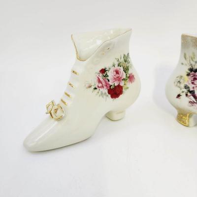 PORCELAIN DECORATIVE OLD FASHIONED LADIES SHOES