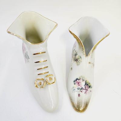 PORCELAIN DECORATIVE OLD FASHIONED LADIES SHOES