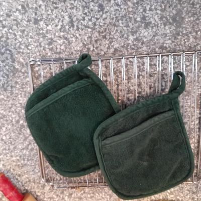 Let's bake! Cooling racks, cookie sheets, cake pans, Bundt, wooden rolling pin and more