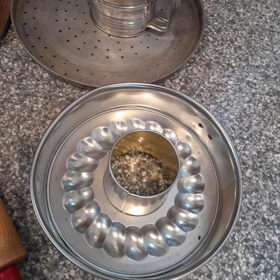 Let's bake! Cooling racks, cookie sheets, cake pans, Bundt, wooden rolling pin and more