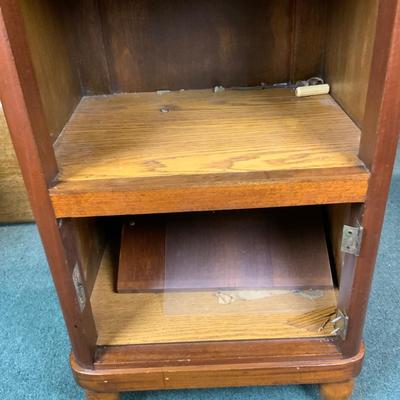 Lot 118 | Art Deco Nightstand