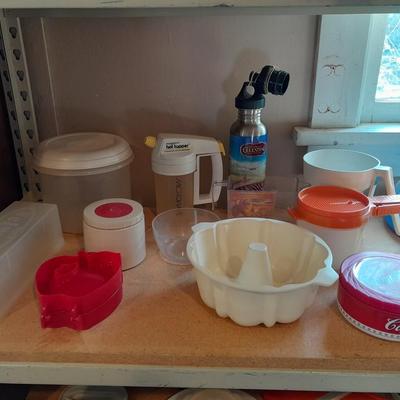 Kitchen Plasticware Food storage, Tupperware, and stainless water Bottle