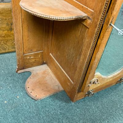 Lot 119 | Double Mirror Dresser Top