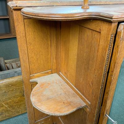 Lot 119 | Double Mirror Dresser Top