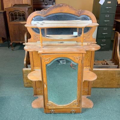 Lot 119 | Double Mirror Dresser Top