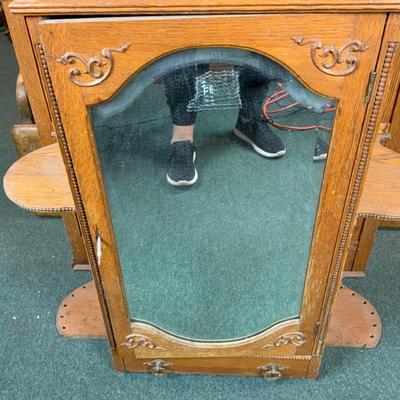 Lot 119 | Double Mirror Dresser Top