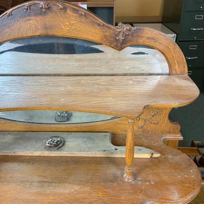 Lot 119 | Double Mirror Dresser Top