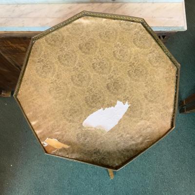 Lot 125 | Octagon Plant Stand