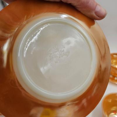 BEAUTIFUL VINTAGE IRIDESCENT PEACH FIRE KING PLATE, SAUCER & CUP SET