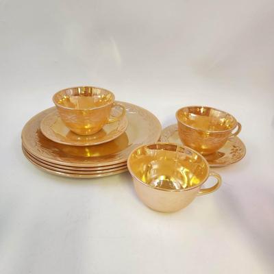 BEAUTIFUL VINTAGE IRIDESCENT PEACH FIRE KING PLATE, SAUCER & CUP SET