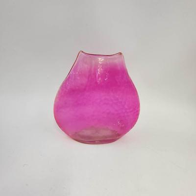 STUNNING BUMPY PINK GLASS VASE