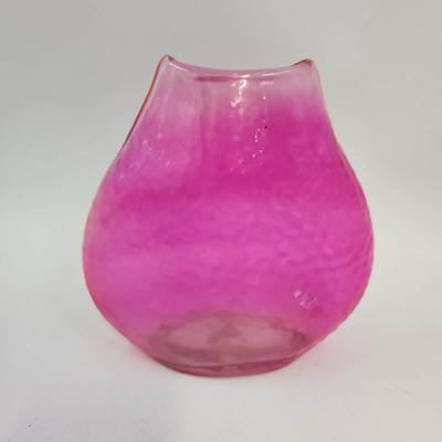 STUNNING BUMPY PINK GLASS VASE