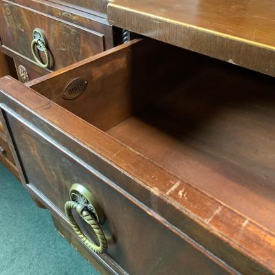 Lot 137 | Mahogany Buffet