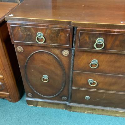 Lot 137 | Mahogany Buffet