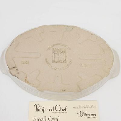 NEW W/OUT BOX PAMPERED CHEF SMALL OVAL BAKER