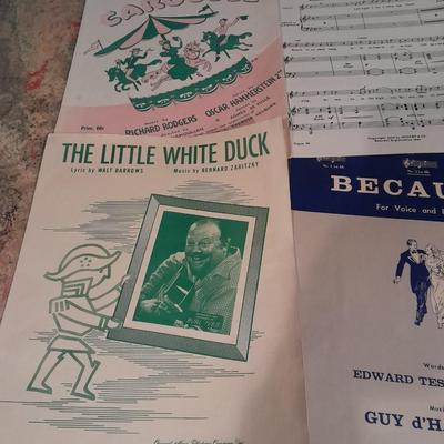 Sheet Music Frosty the Snowmanâ›„, Merry Widow Waltz, West side story and so many others!