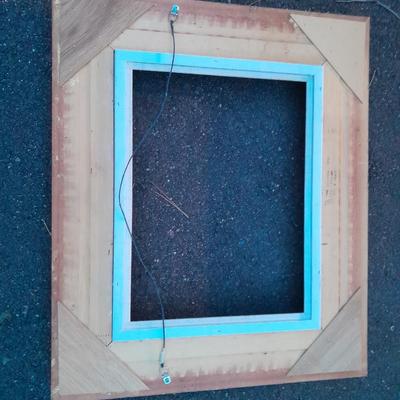 Beautiful Gold toned 12 x 16" vintage picture frame with carved design