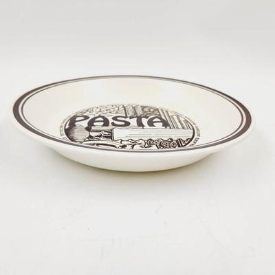 VINTAGE PORCELAIN PASTE PIE DISH