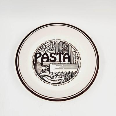 VINTAGE PORCELAIN PASTE PIE DISH