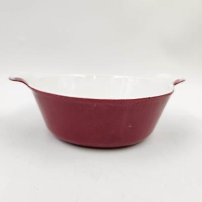 VINTAGE CAST IRON ENAMEL CASSEROLE DISH