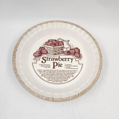 ROYAL CHINA CO STRAWBERRY PIE DISH