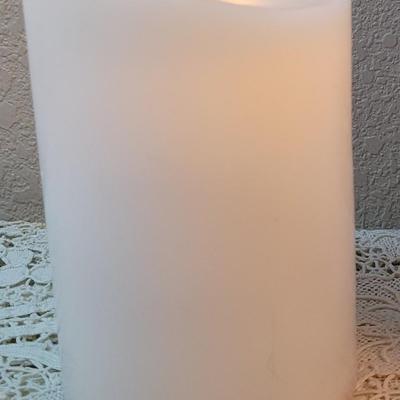 Lot : Matchless Candle, Lights and Clear Plastic Decorative Pieces