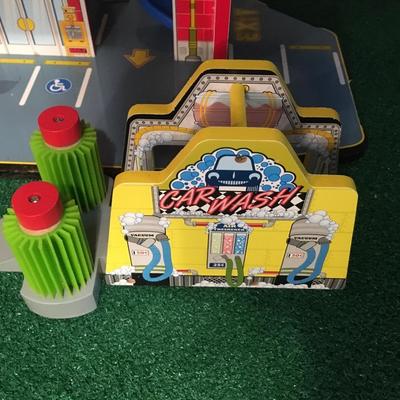 Multi story play garage